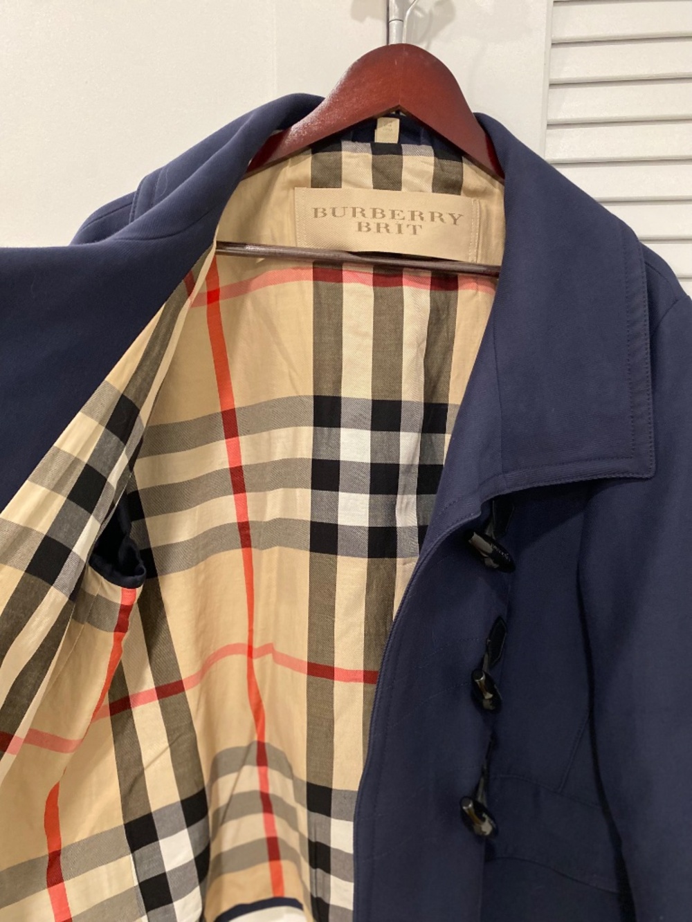 Burberry coat navy in pristine condition - Picture 3 of 5